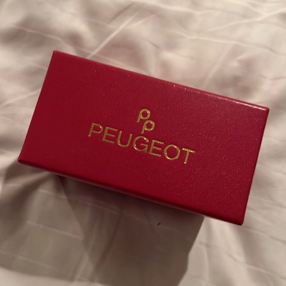 Vintage Sparkle Bling Bangle Watch - Like new, in the box - Picture 5 of 5